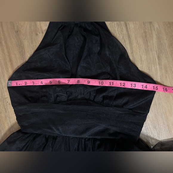 HERE COMES THE SUN Black halterneck formal dress size Medium - Picture 6 of 10